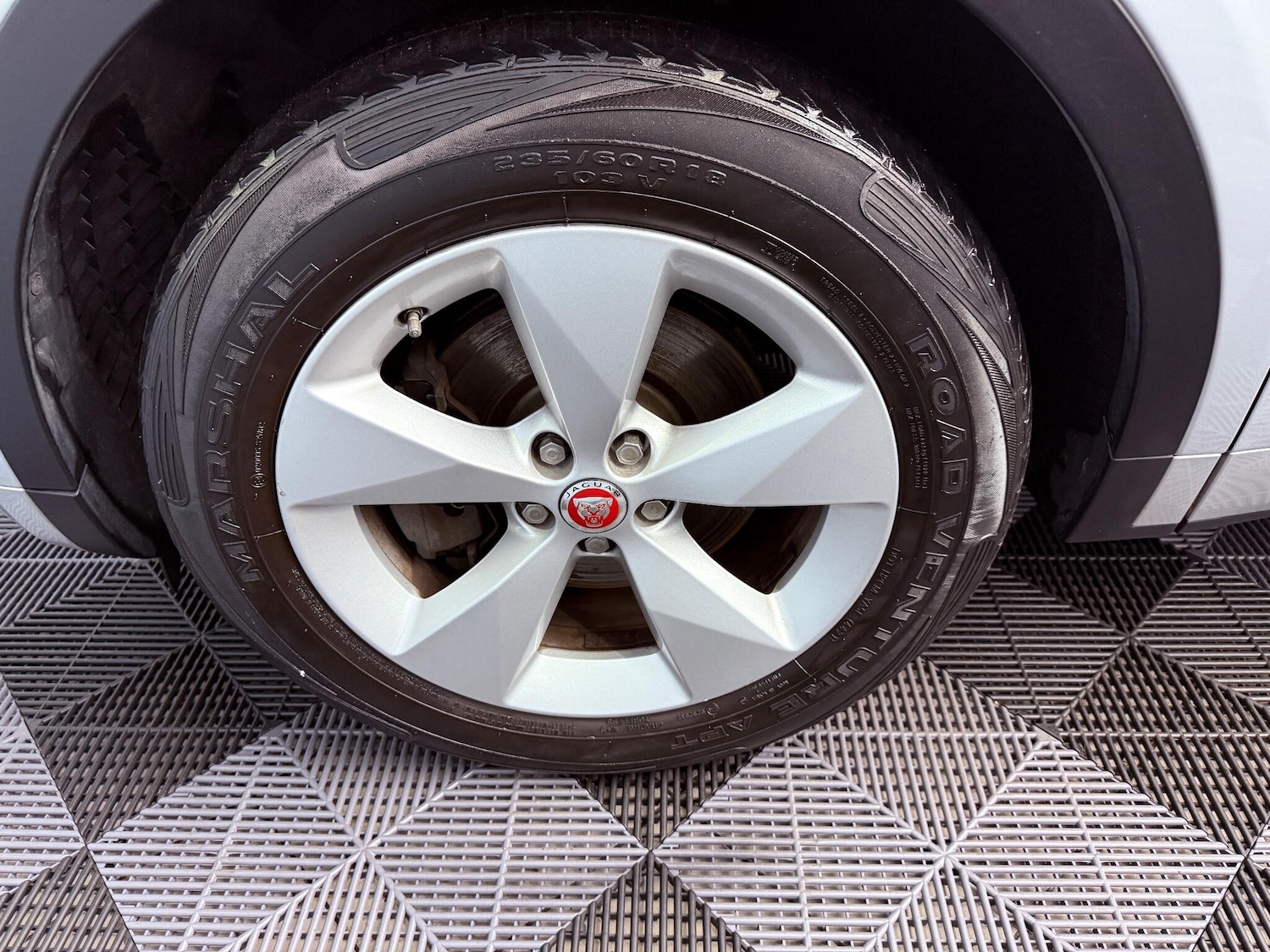 Used Jaguar E-Pace 2019 for sale - 76926960: Photo 24