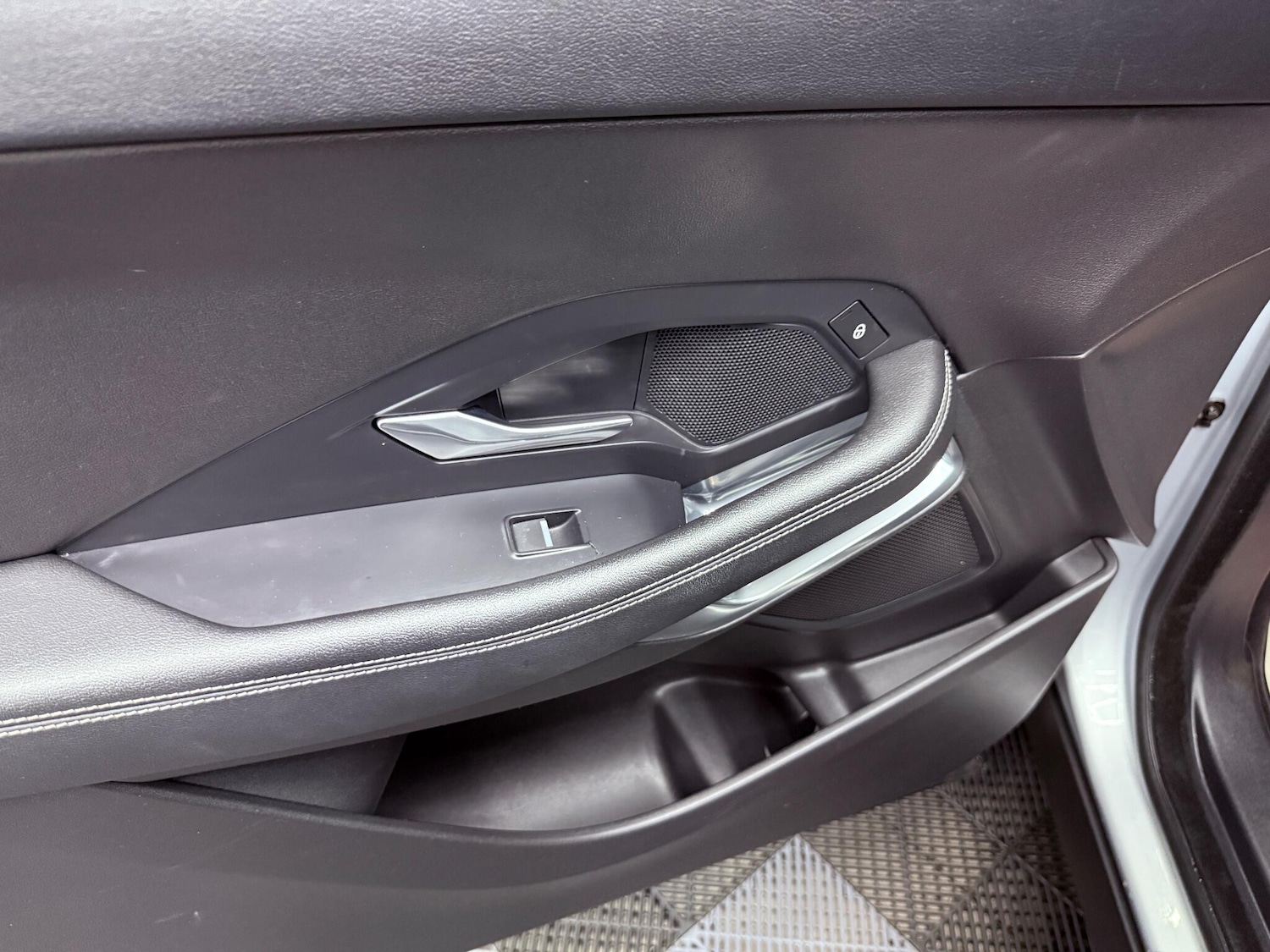 Used Jaguar E-Pace 2019 for sale - 76926960: Photo 26