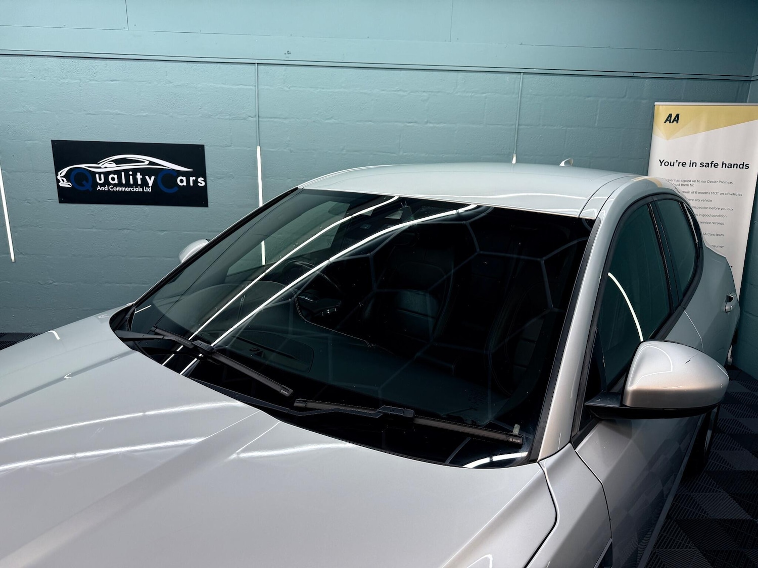 Used Jaguar E-Pace 2019 for sale - 76926960: Photo 4