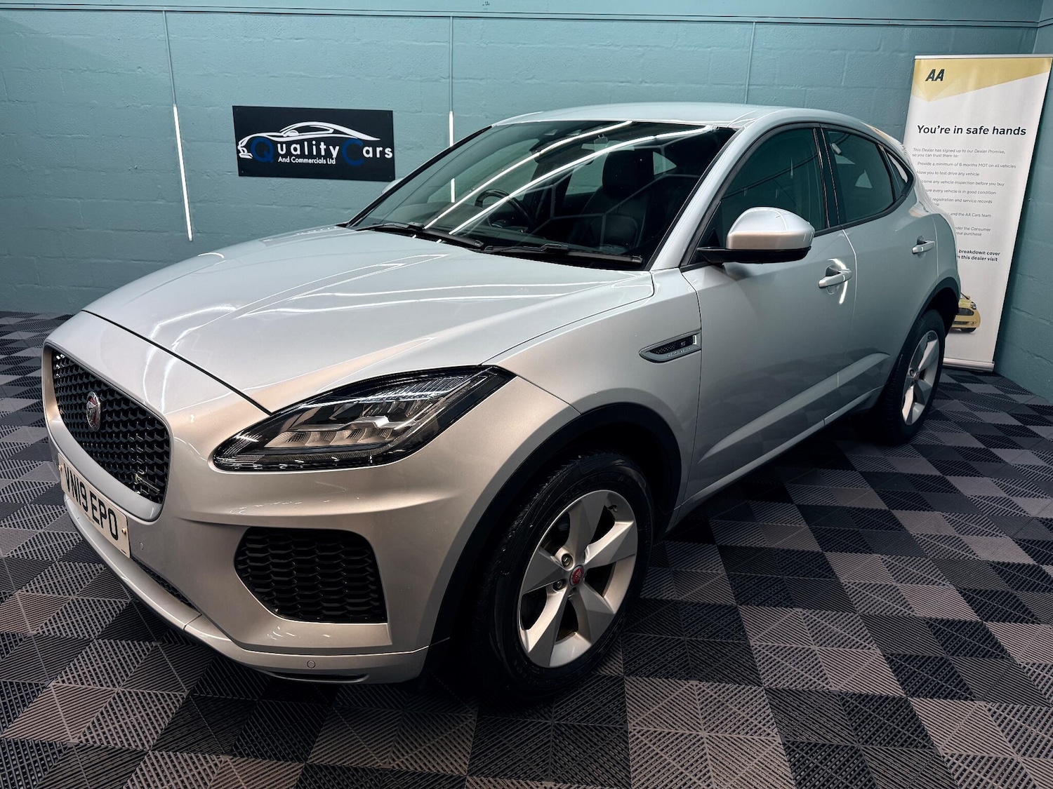 Used Jaguar E-Pace 2019 for sale - 76926960: Photo 6
