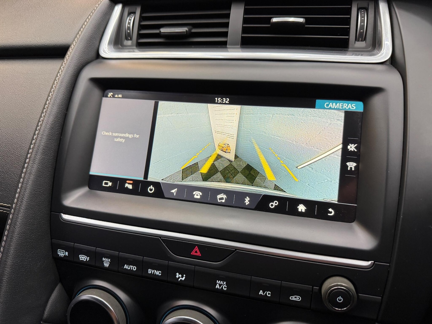 Used Jaguar E-Pace 2019 for sale - 76926960: Photo 8