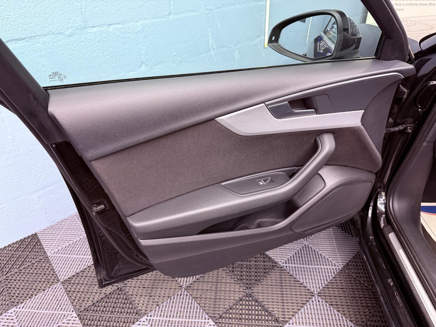 Used Audi A4 2017 for sale - 76927013: Photo 23