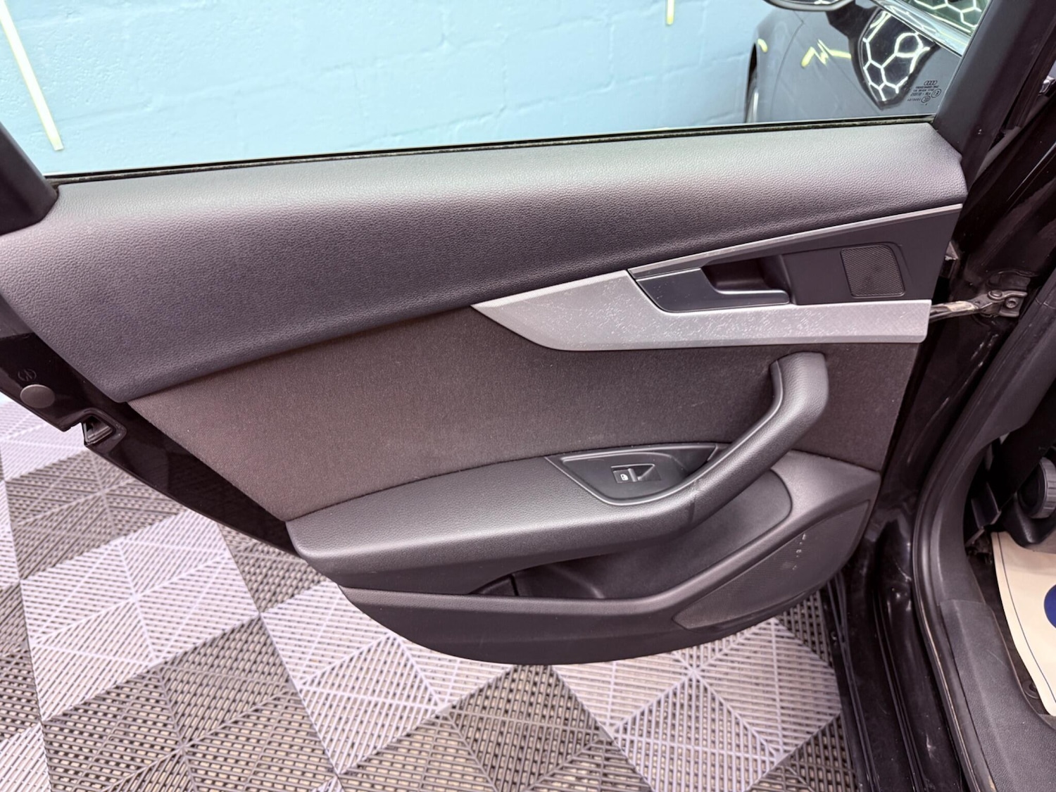 Used Audi A4 2017 for sale - 76927013: Photo 29