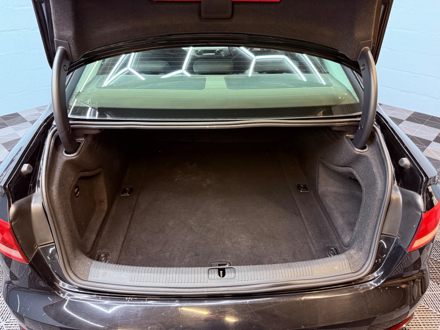 Used Audi A4 2017 for sale - 76927013: Photo 33