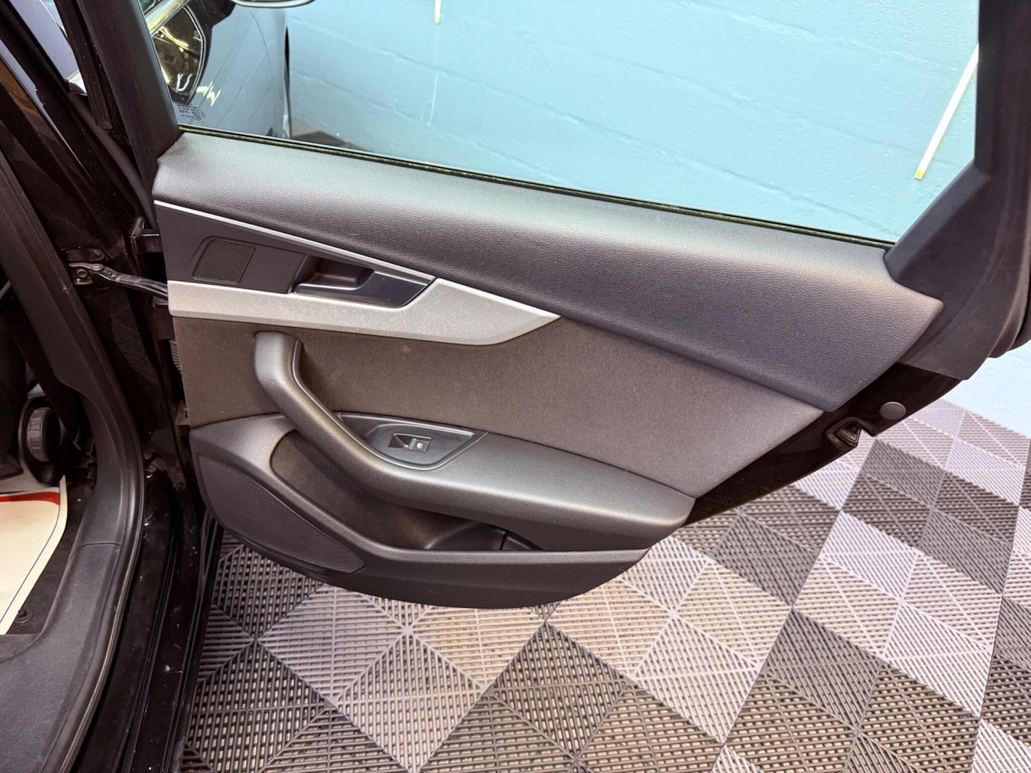 Used Audi A4 2017 for sale - 76927013: Photo 36