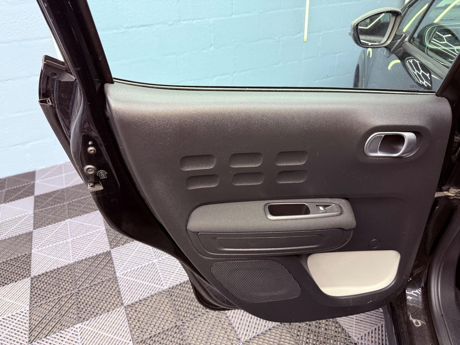 Used Citroen C3 2017 for sale - 76122612: Photo 19