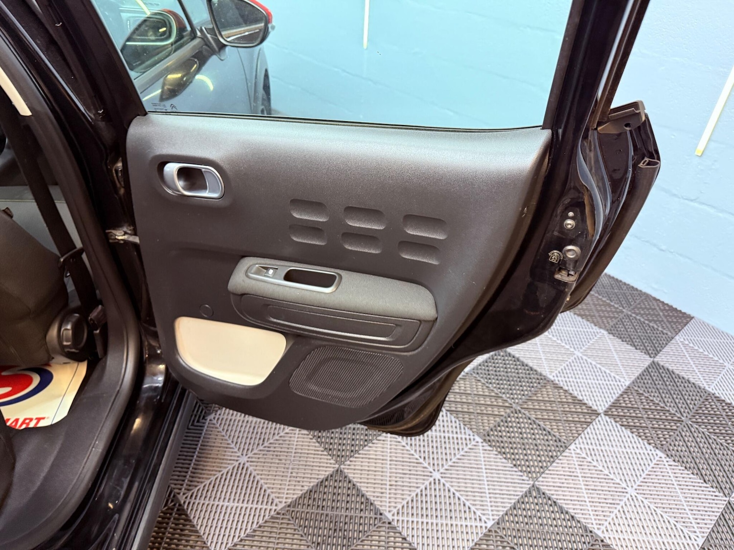 Used Citroen C3 2017 for sale - 76122612: Photo 25