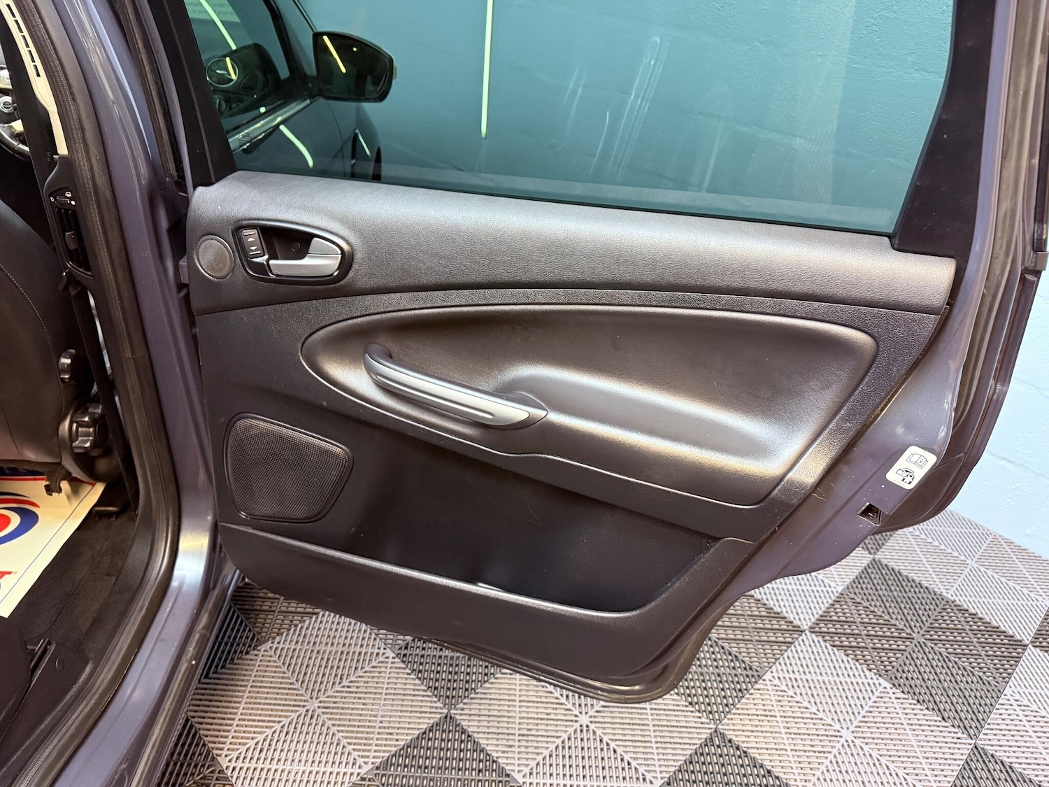 Used Ford S-Max 2011 for sale - 77574513: Photo 39