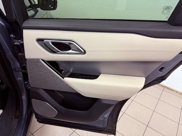 Used Land Rover Range Rover Velar 2019 for sale - 75493075: Photo 38