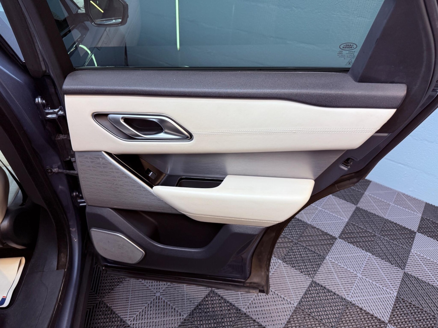 Used Land Rover Range Rover Velar 2019 for sale - 75493075: Photo 55