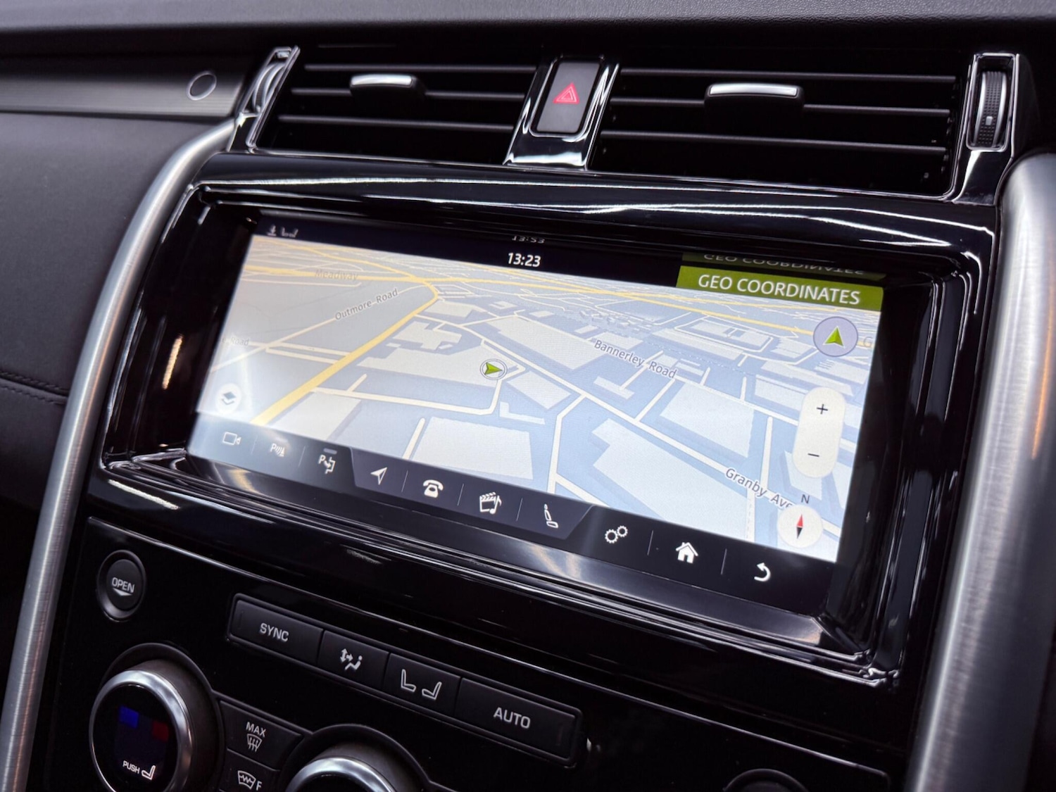 Used Land Rover Discovery 2018 for sale - 77395835: Photo 14