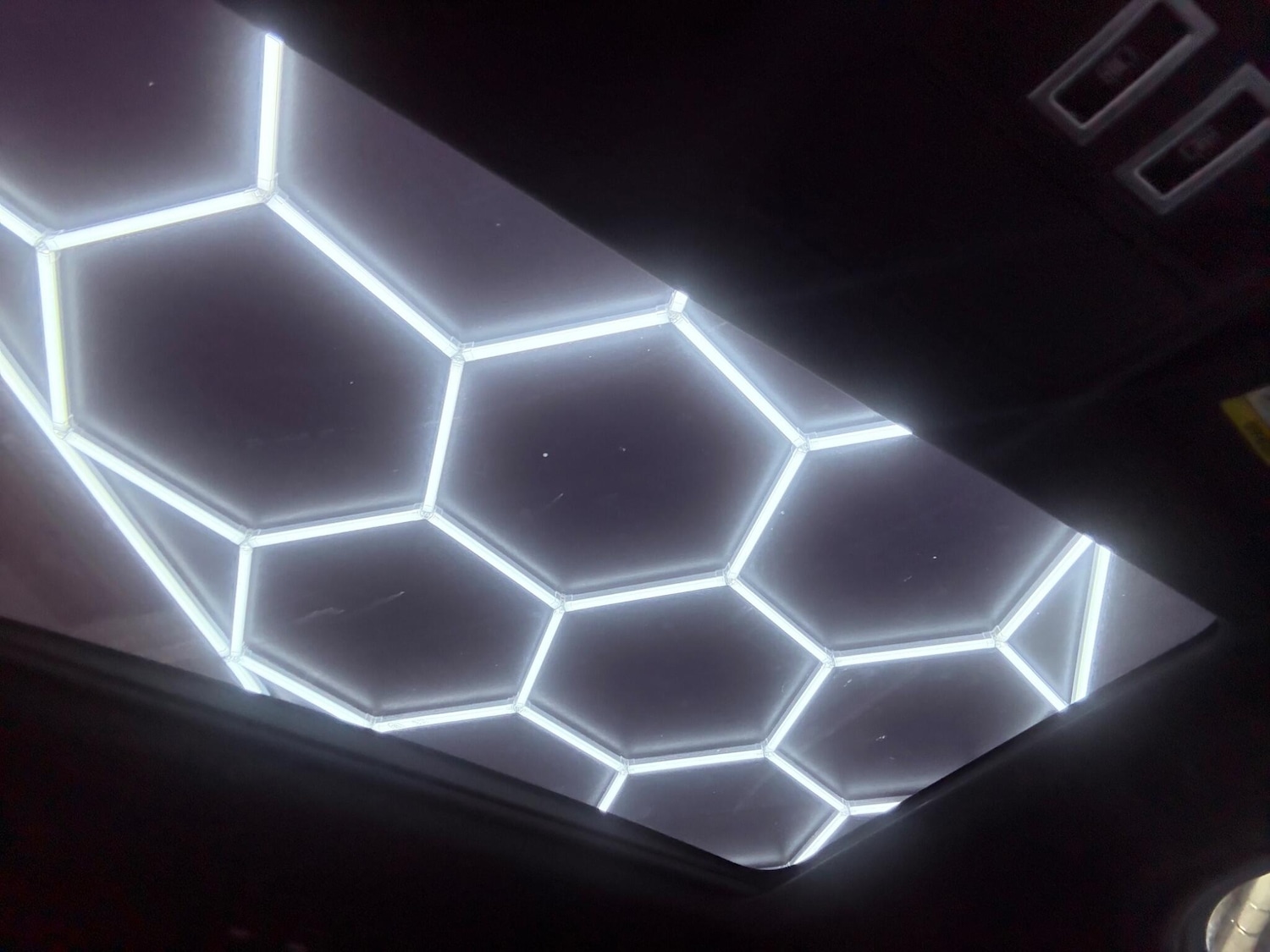 Used Land Rover Discovery 2018 for sale - 77395835: Photo 15