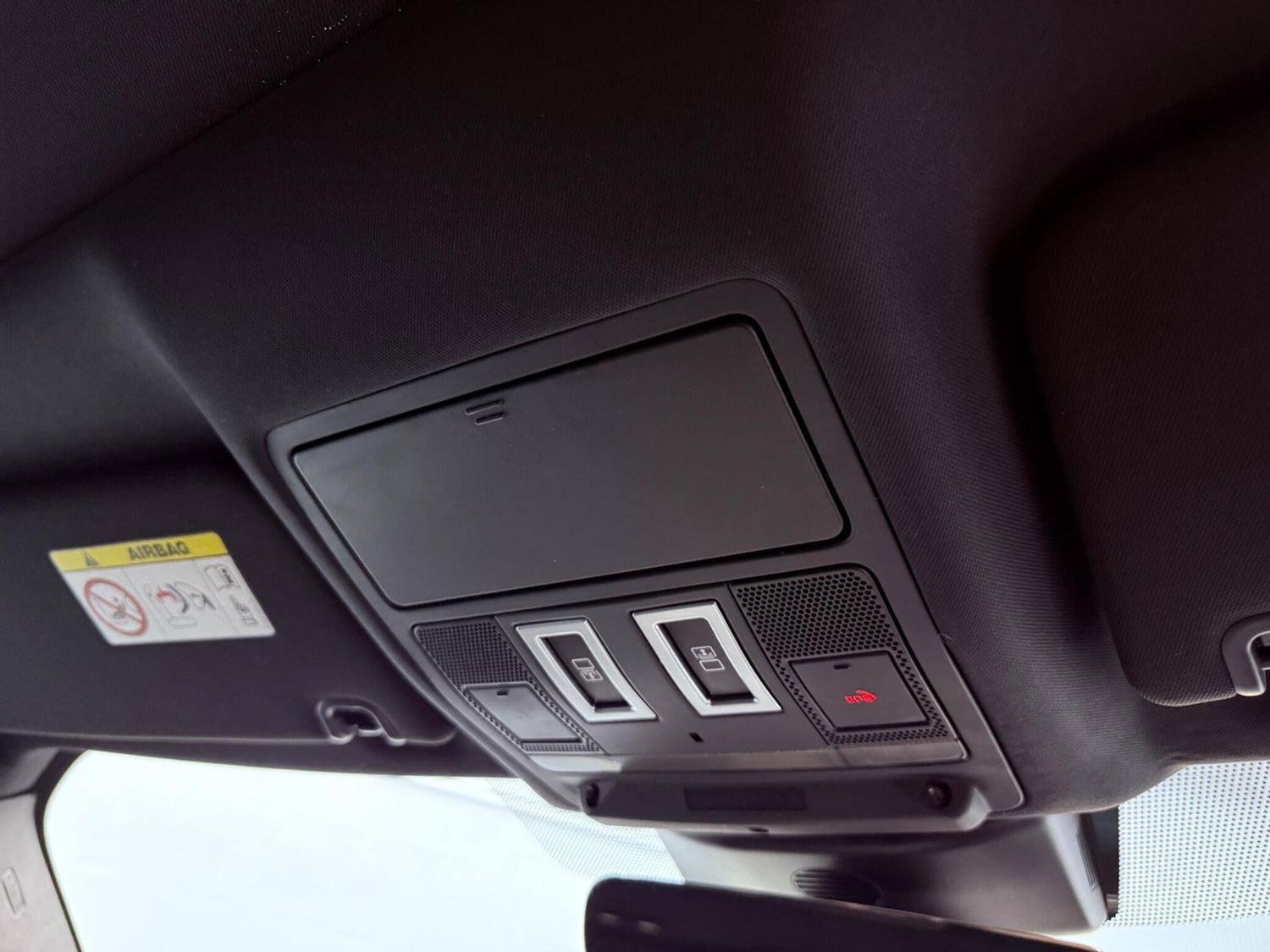 Used Land Rover Discovery 2018 for sale - 77395835: Photo 16