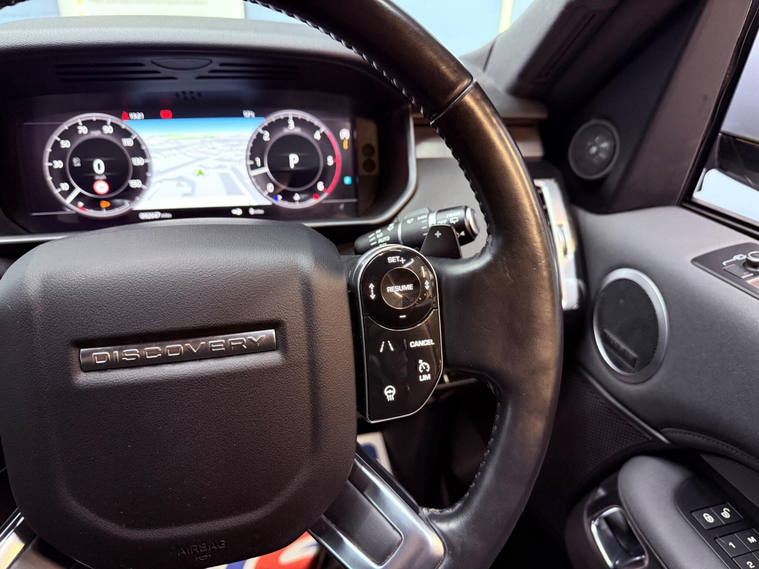 Used Land Rover Discovery 2018 for sale - 77395835: Photo 24