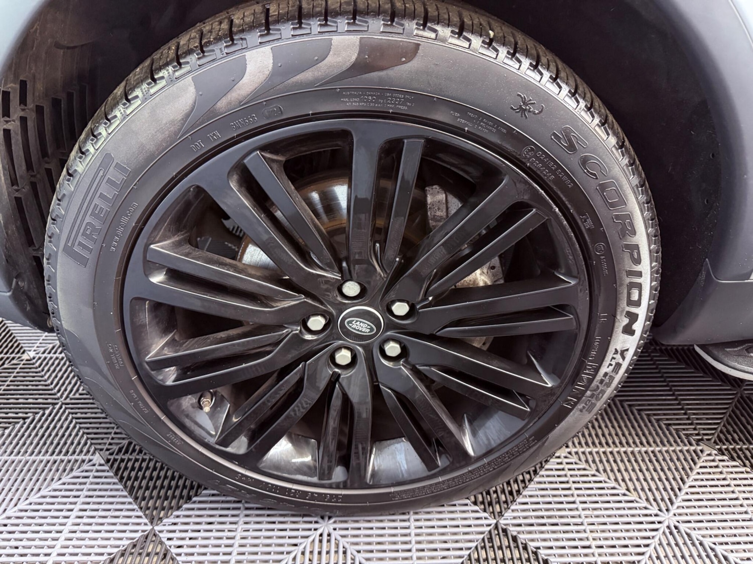 Used Land Rover Discovery 2018 for sale - 77395835: Photo 27