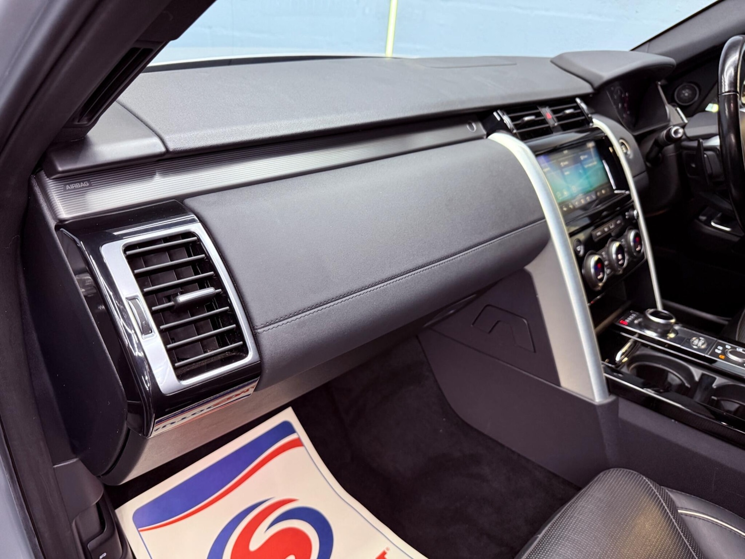 Used Land Rover Discovery 2018 for sale - 77395835: Photo 34