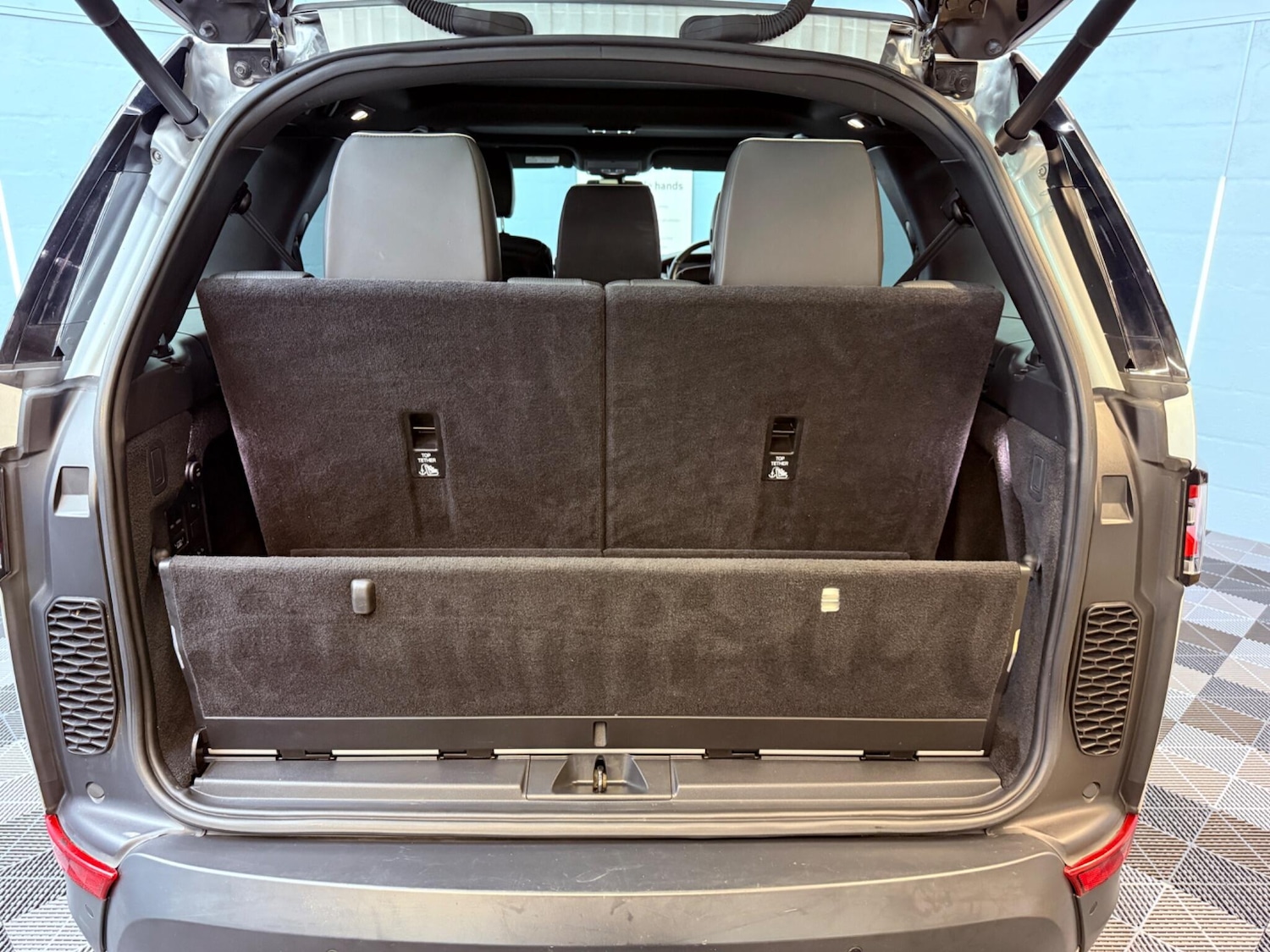 Used Land Rover Discovery 2018 for sale - 77395835: Photo 48