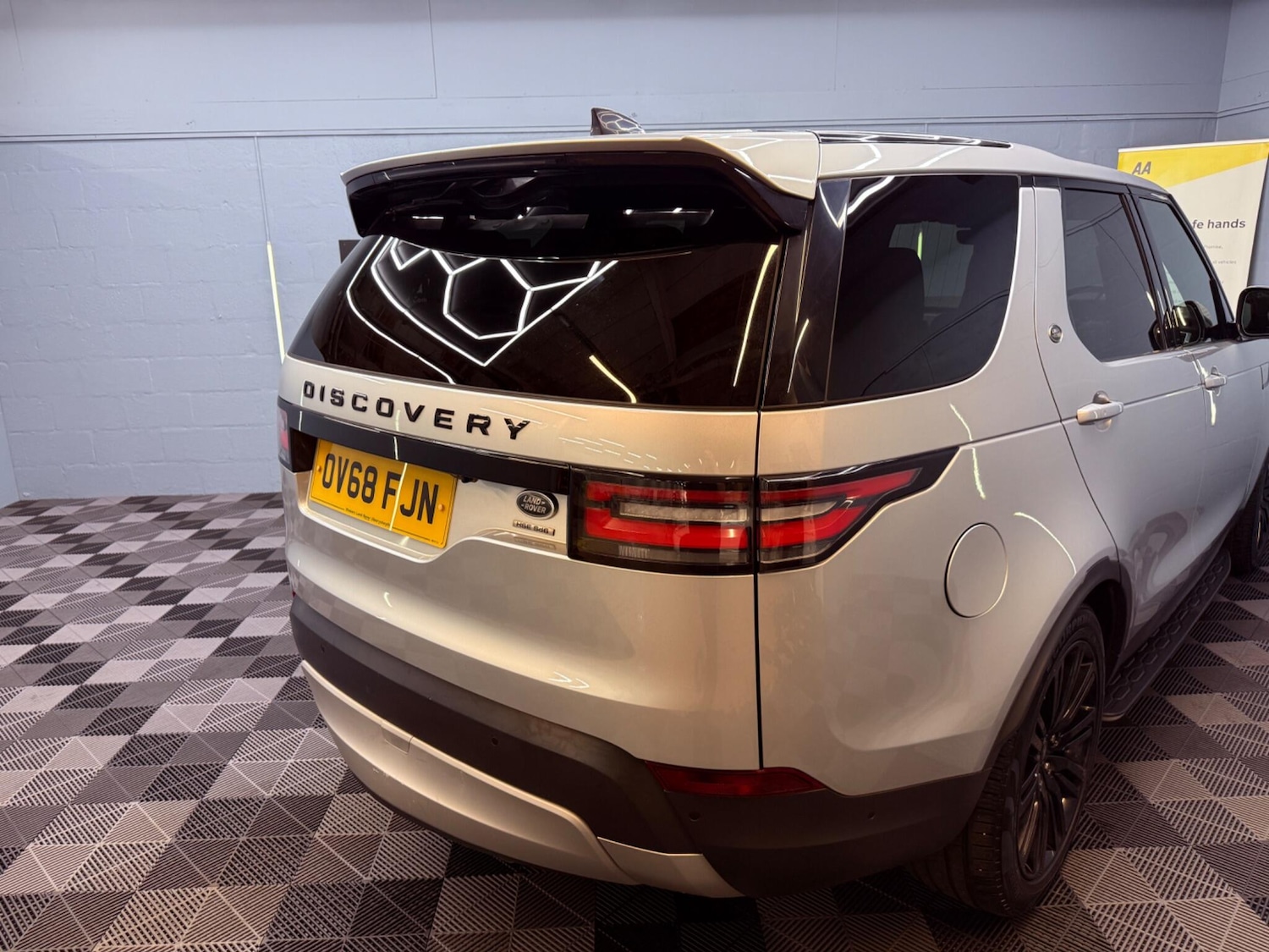 Used Land Rover Discovery 2018 for sale - 77395835: Photo 52