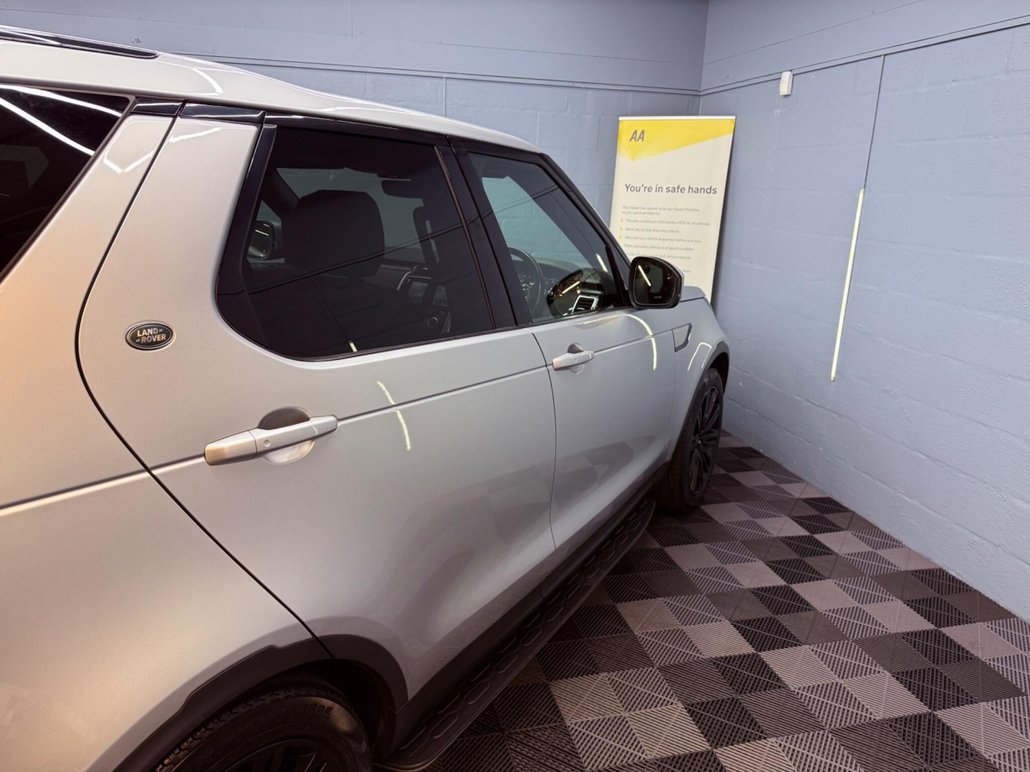 Used Land Rover Discovery 2018 for sale - 77395835: Photo 54