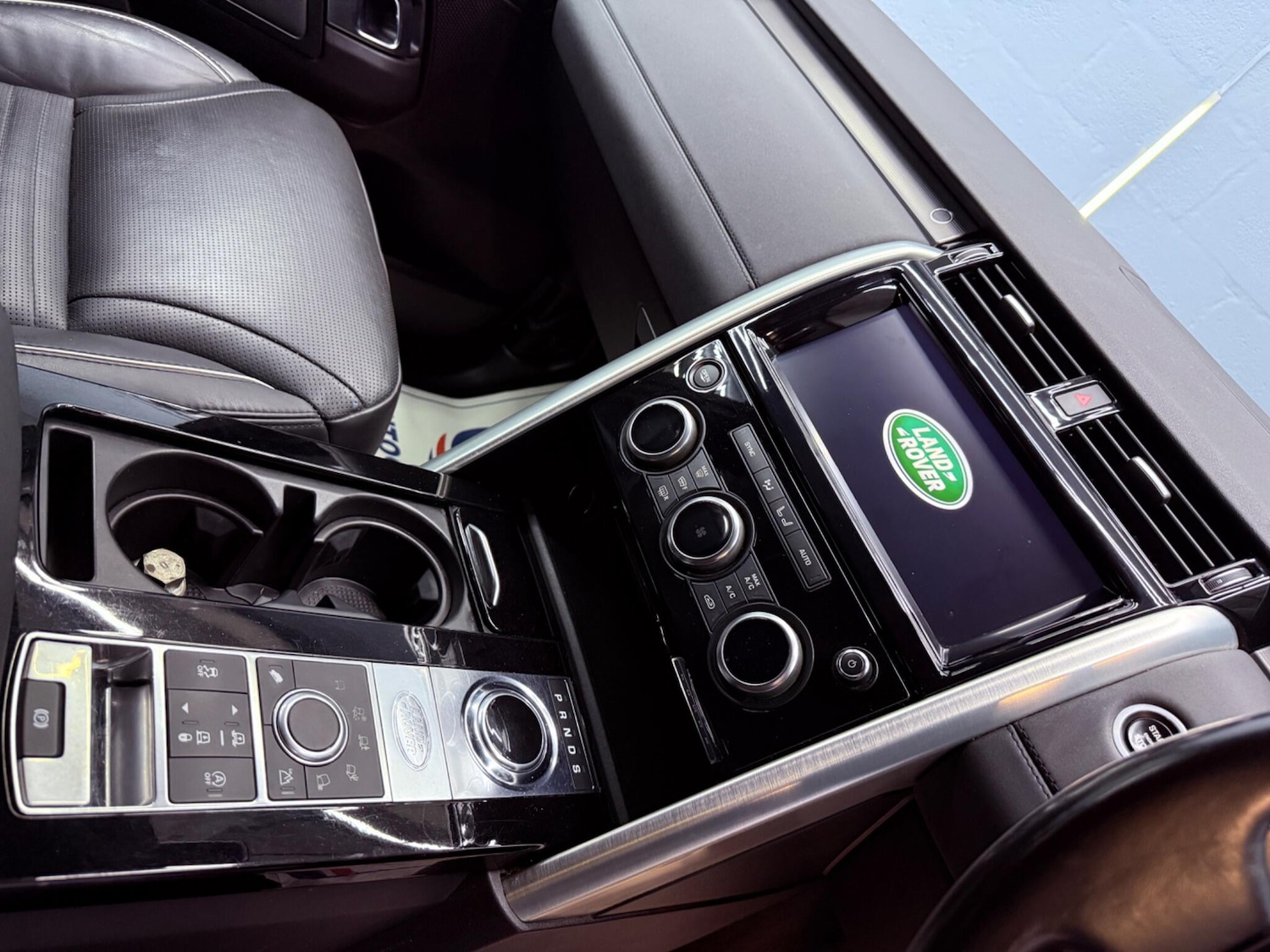 Used Land Rover Discovery 2018 for sale - 77395835: Photo 69