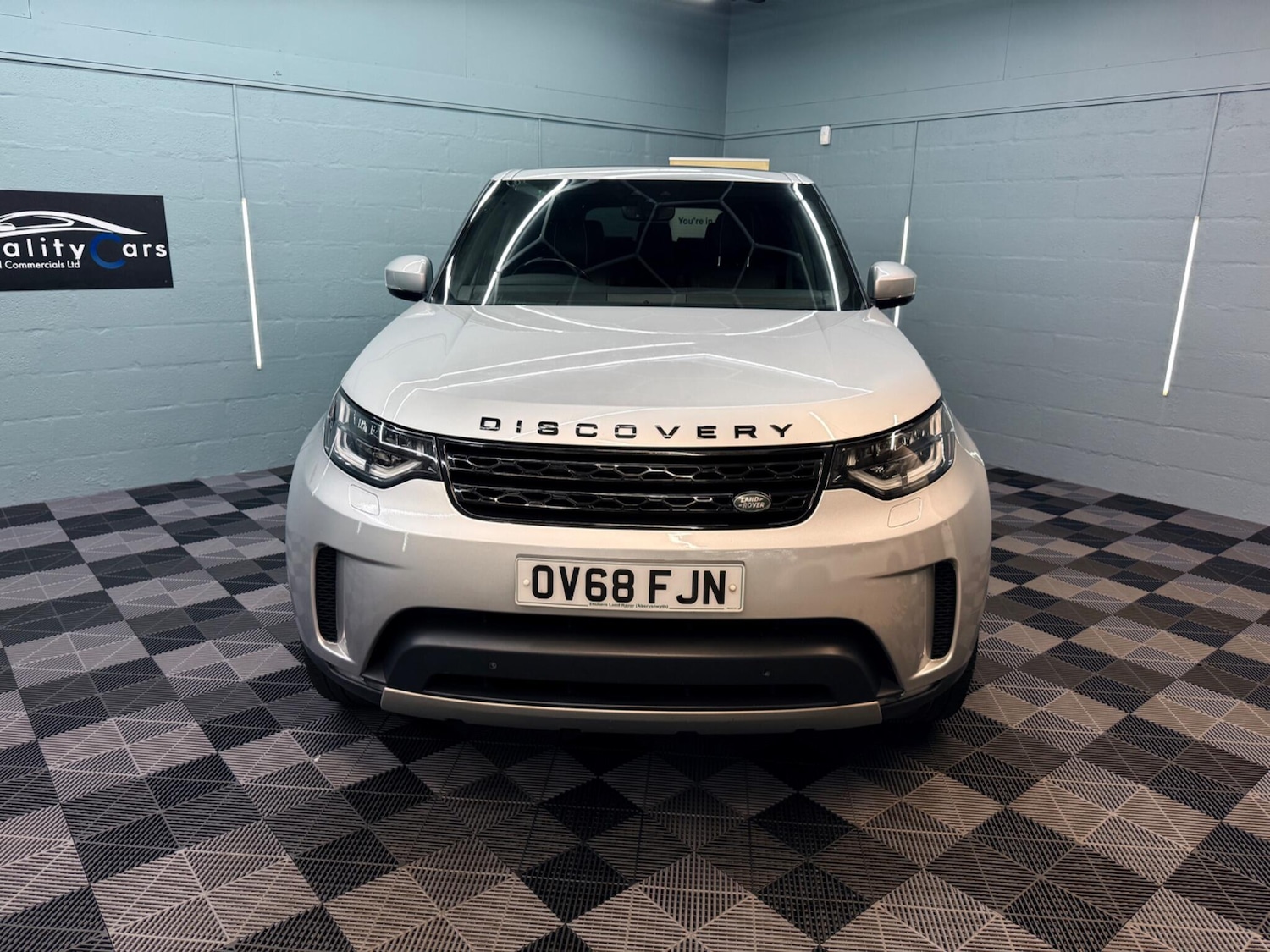 Used Land Rover Discovery 2018 for sale - 77395835: Photo 8