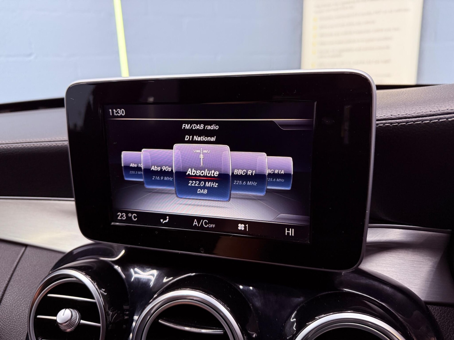 Used Mercedes-Benz C Class 2015 for sale - 77573953: Photo 10