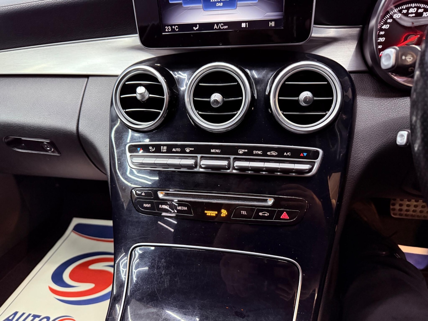 Used Mercedes-Benz C Class 2015 for sale - 77573953: Photo 16