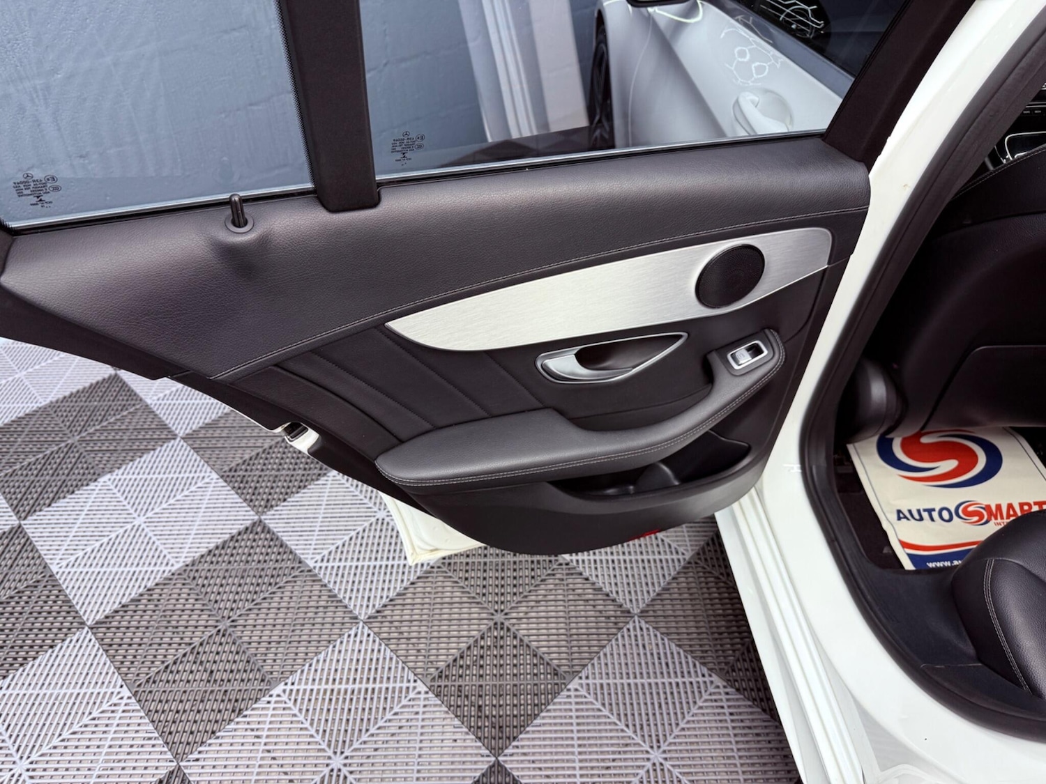 Used Mercedes-Benz C Class 2015 for sale - 77573953: Photo 29