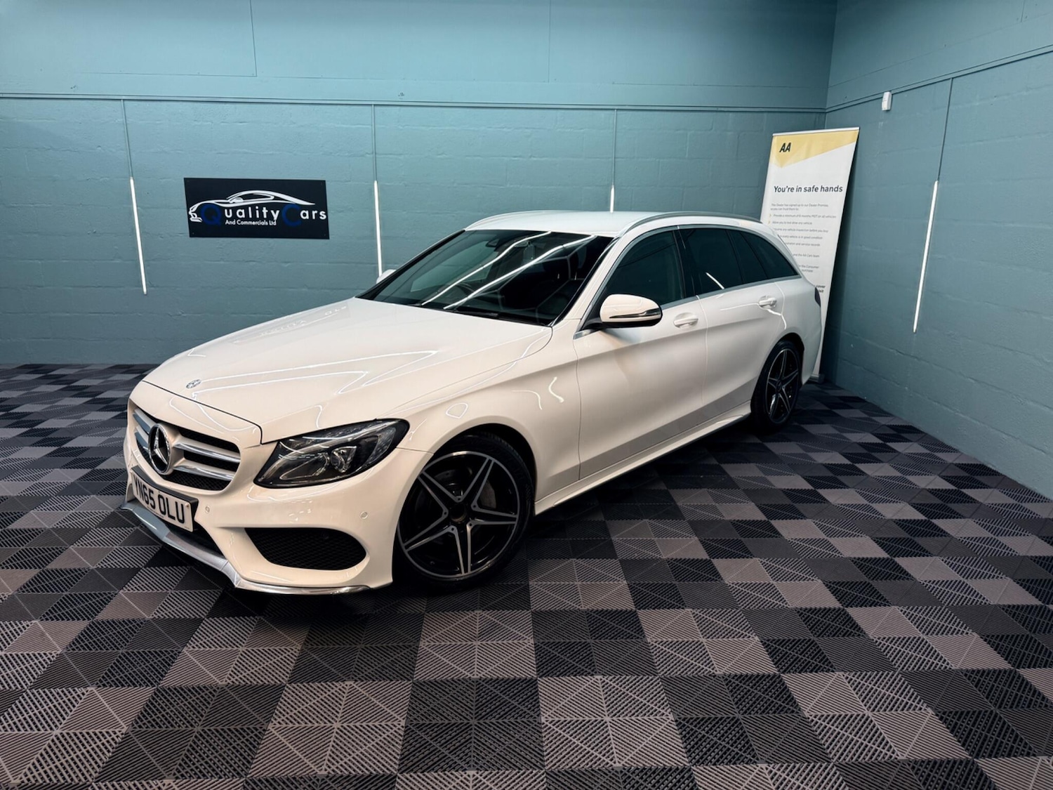 Used Mercedes-Benz C Class 2015 for sale - 77573953: Photo 3
