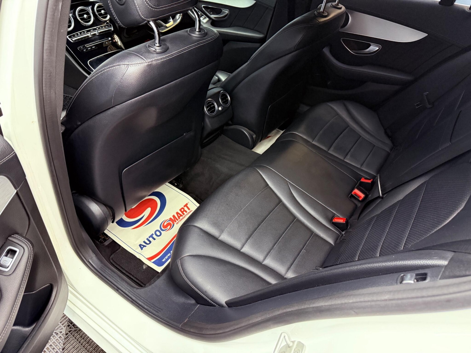 Used Mercedes-Benz C Class 2015 for sale - 77573953: Photo 32