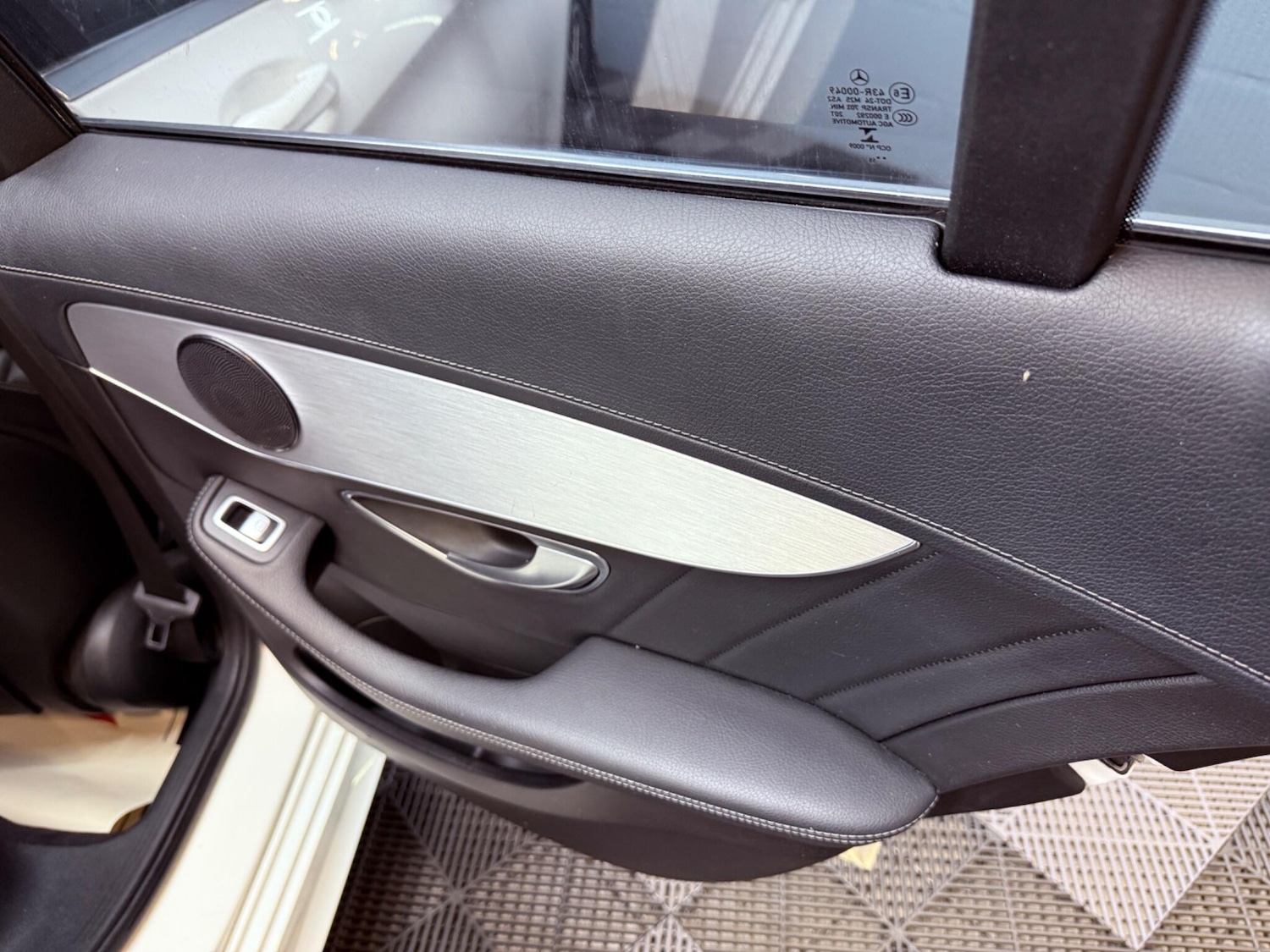 Used Mercedes-Benz C Class 2015 for sale - 77573953: Photo 40