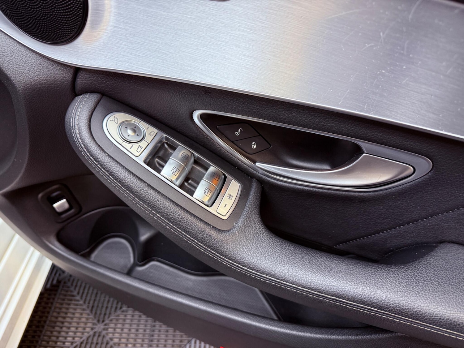 Used Mercedes-Benz C Class 2015 for sale - 77573953: Photo 48