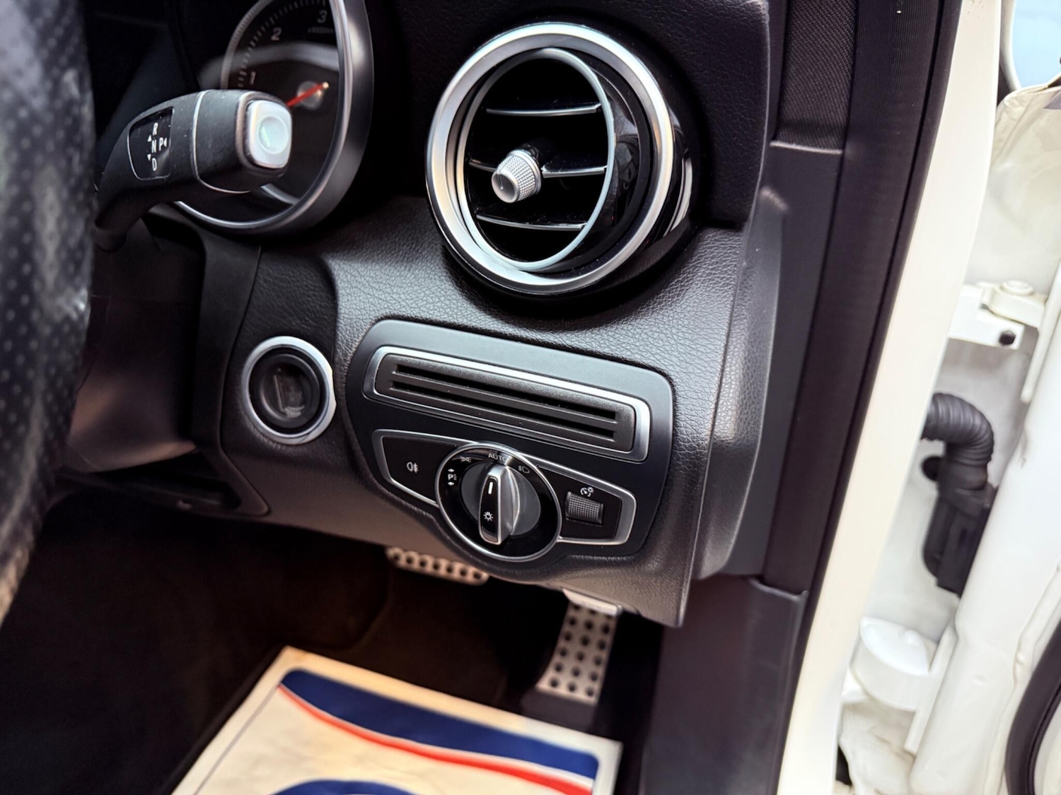 Used Mercedes-Benz C Class 2015 for sale - 77573953: Photo 50