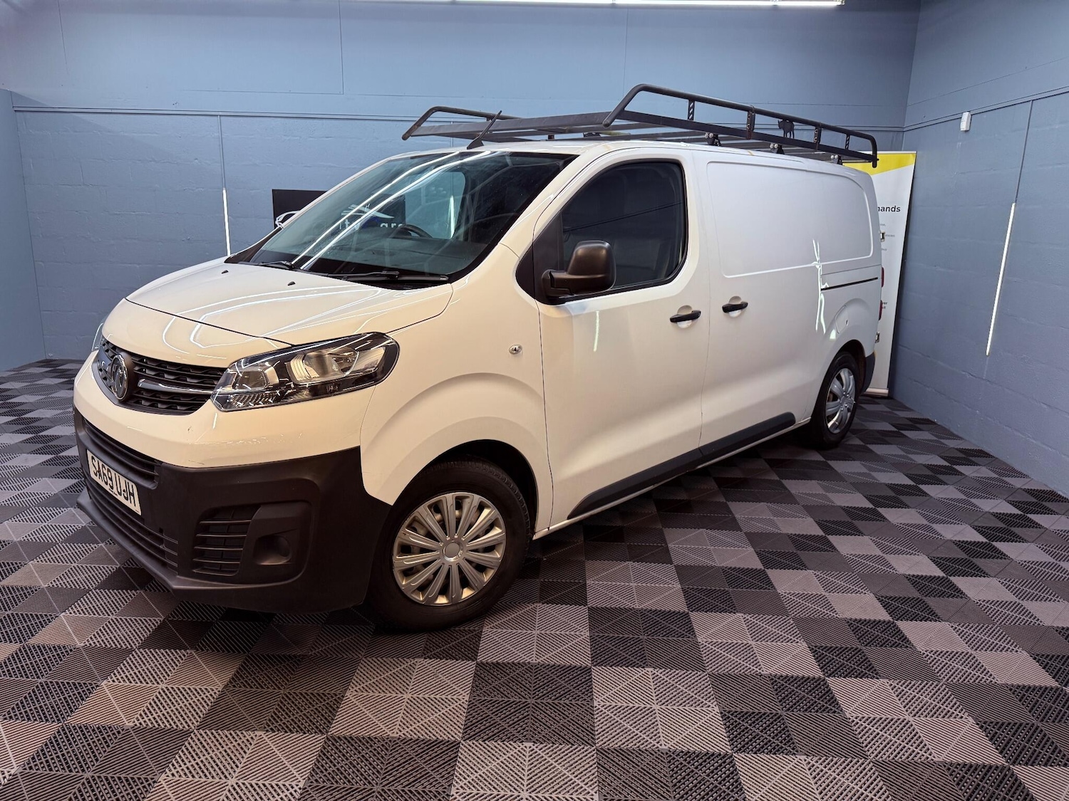 Used Vauxhall Vivaro 2019 for sale - 76671213: Photo 2