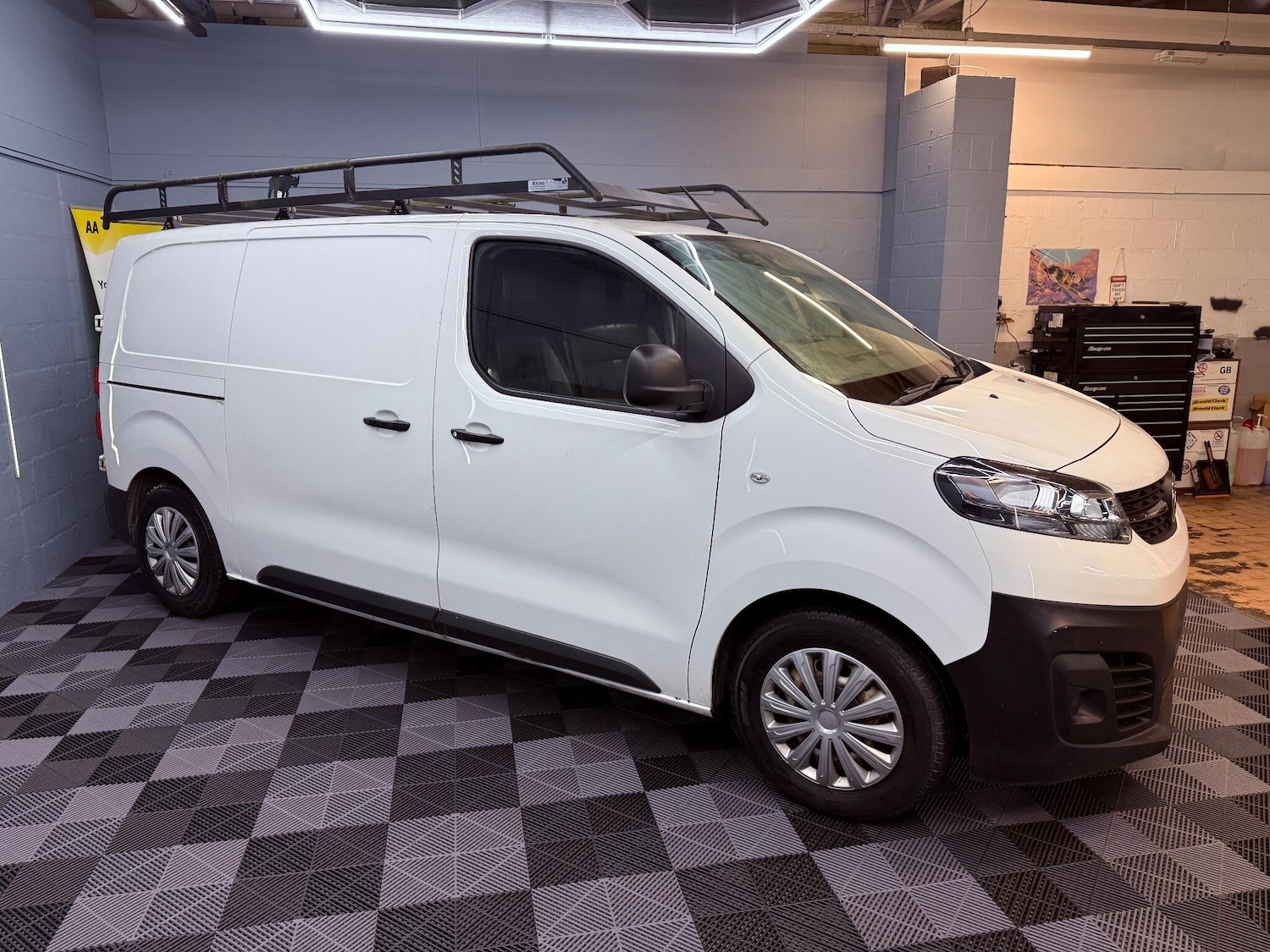 Used Vauxhall Vivaro 2019 for sale - 76671213: Photo 3
