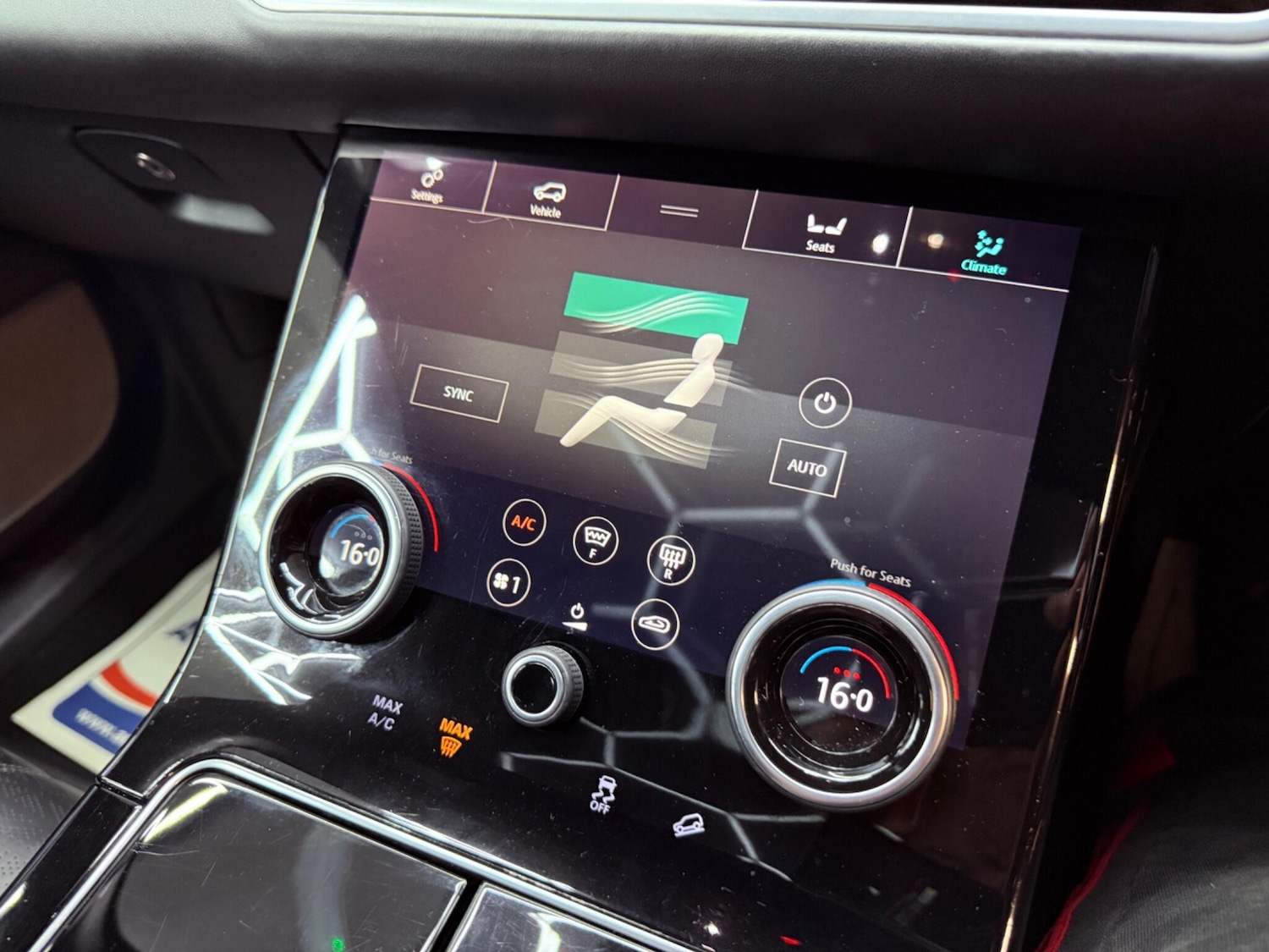 Used Land Rover Range Rover Velar 2017 for sale - 78204318: Photo 16