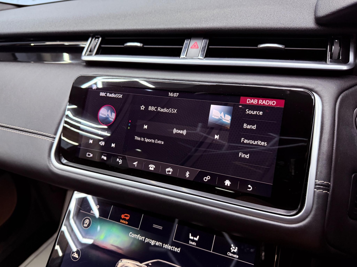 Used Land Rover Range Rover Velar 2017 for sale - 78204318: Photo 18