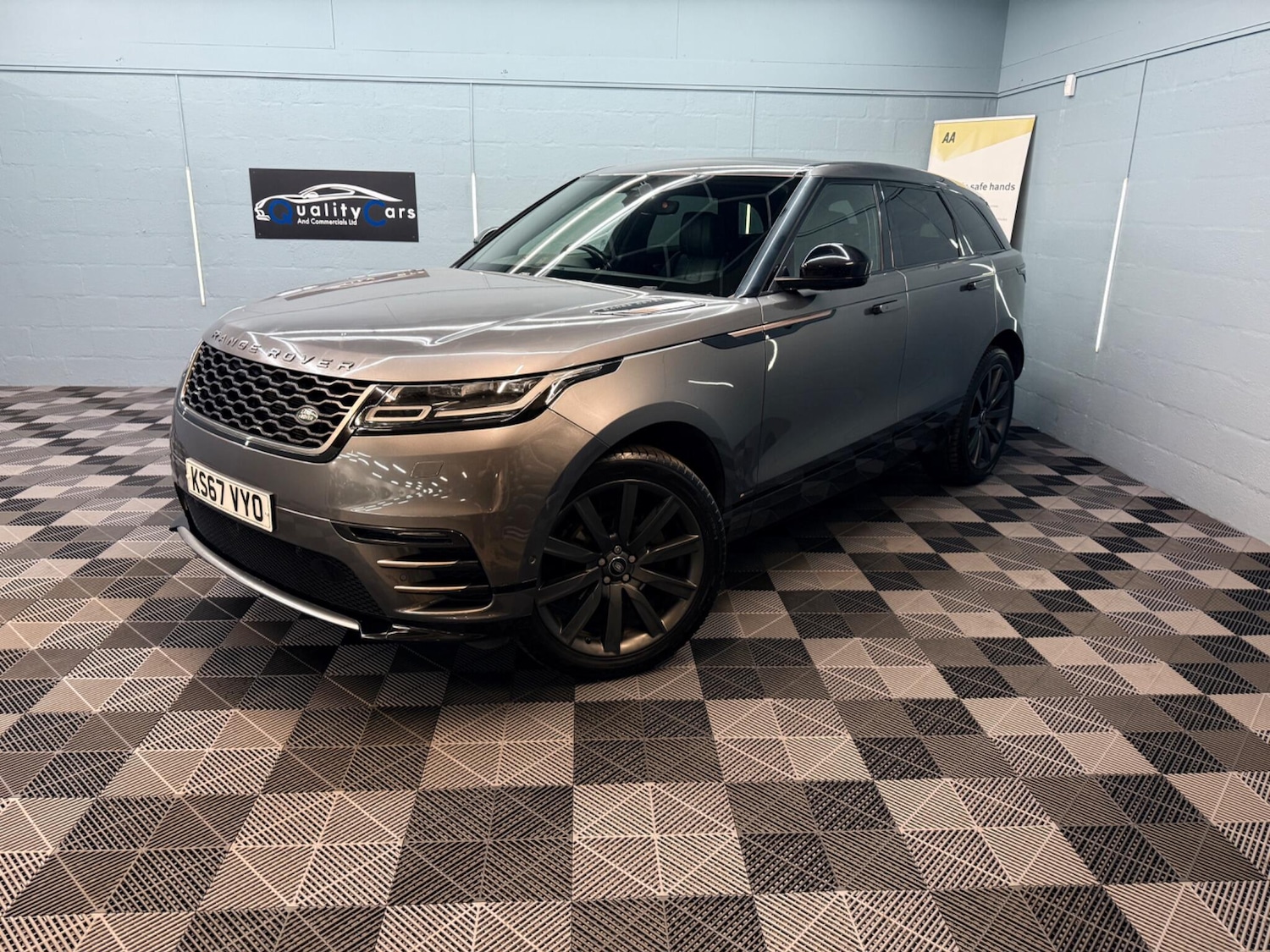 Used Land Rover Range Rover Velar 2017 for sale - 78204318: Photo 3