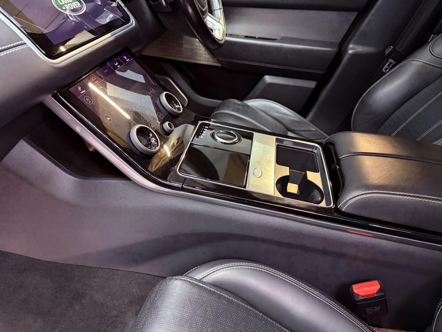 Used Land Rover Range Rover Velar 2017 for sale - 78204318: Photo 38