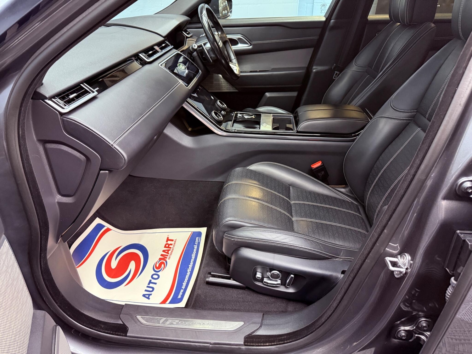 Used Land Rover Range Rover Velar 2017 for sale - 78204318: Photo 40