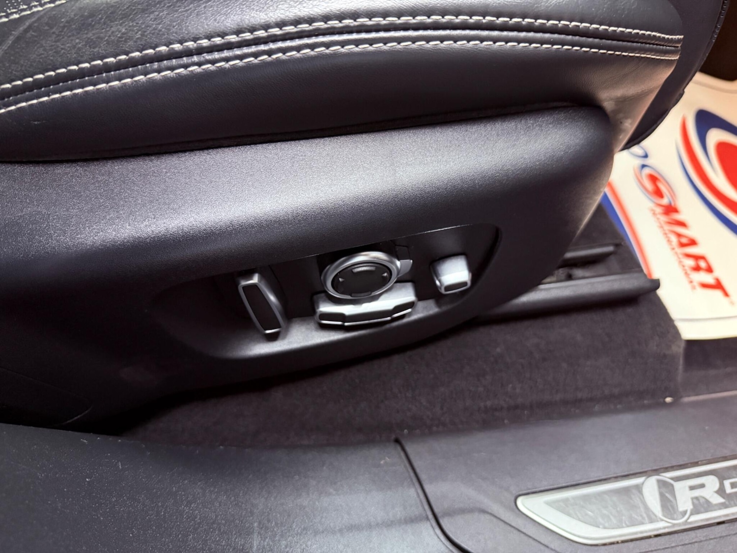 Used Land Rover Range Rover Velar 2017 for sale - 78204318: Photo 66