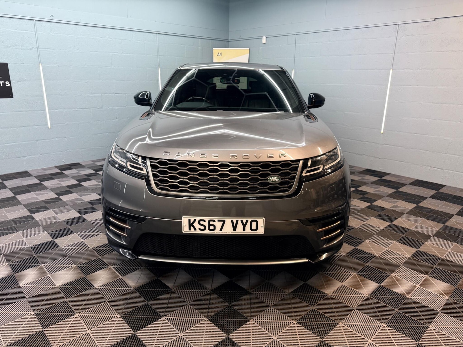 Used Land Rover Range Rover Velar 2017 for sale - 78204318: Photo 8