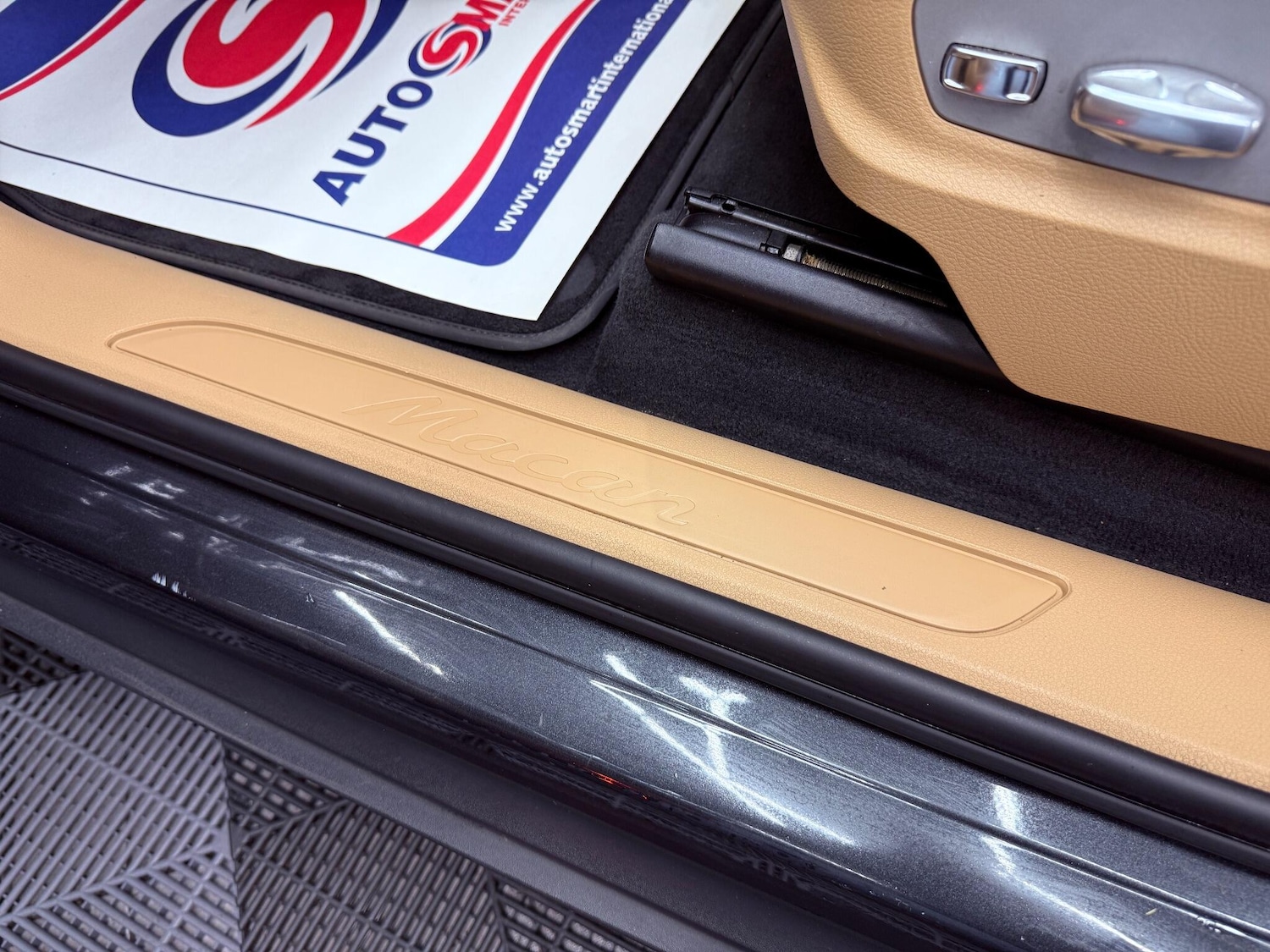 Used Porsche Macan 2017 for sale - 76671601: Photo 36