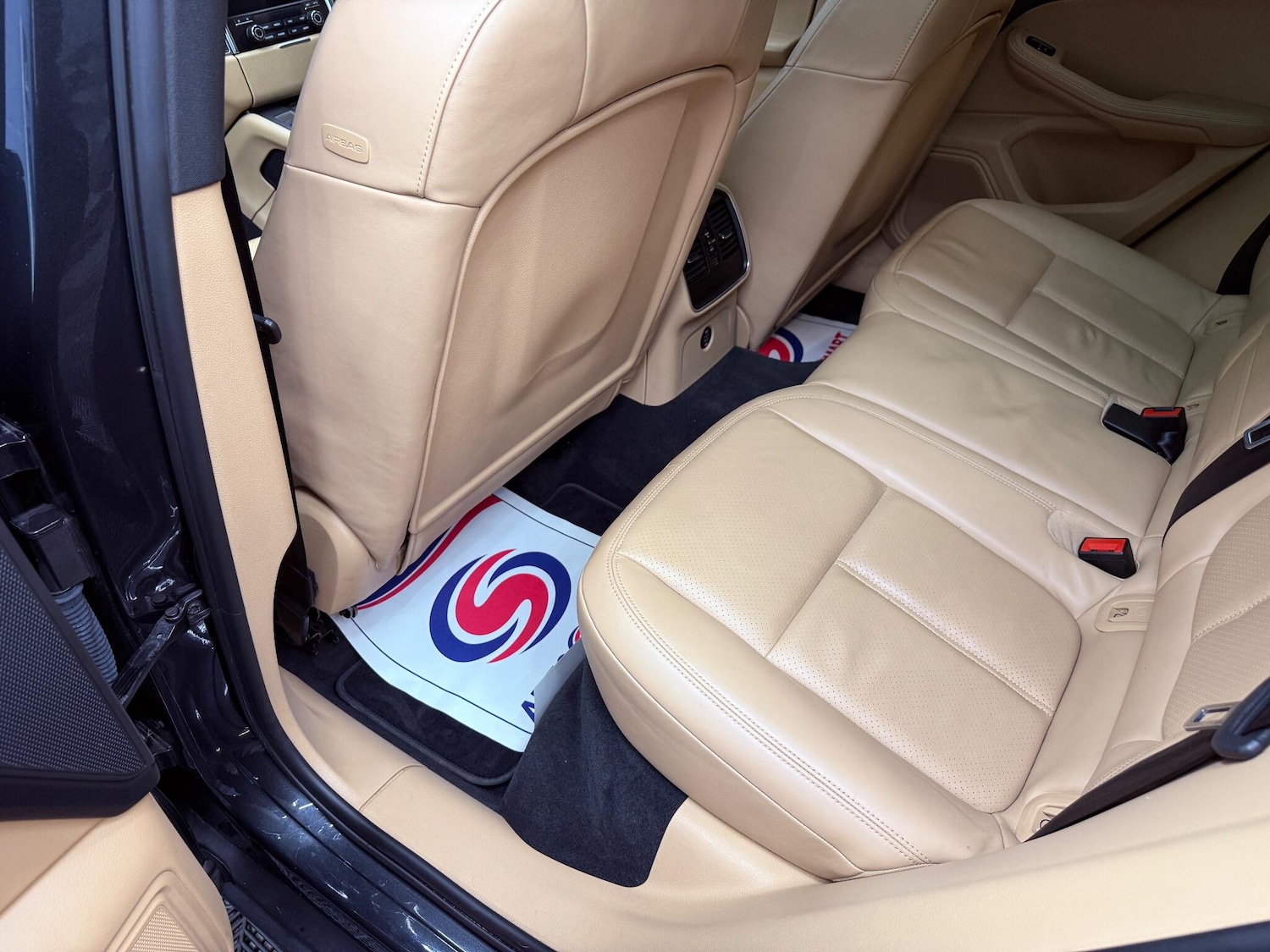 Used Porsche Macan 2017 for sale - 76671601: Photo 46