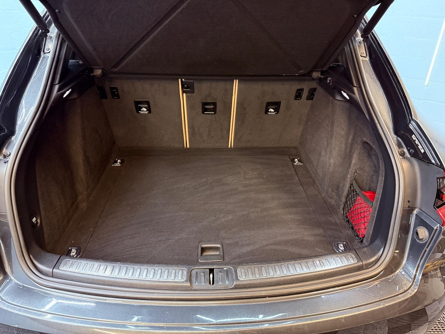 Used Porsche Macan 2017 for sale - 76671601: Photo 49