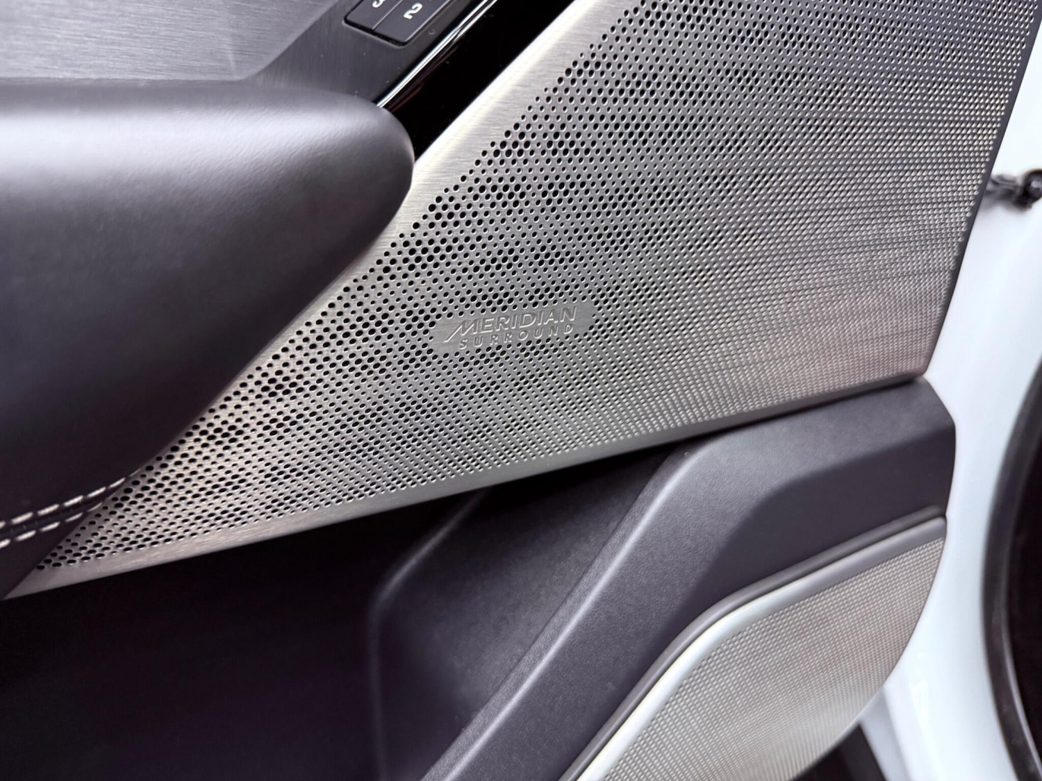 Used Land Rover Range Rover Velar 2018 for sale - 77229220: Photo 30