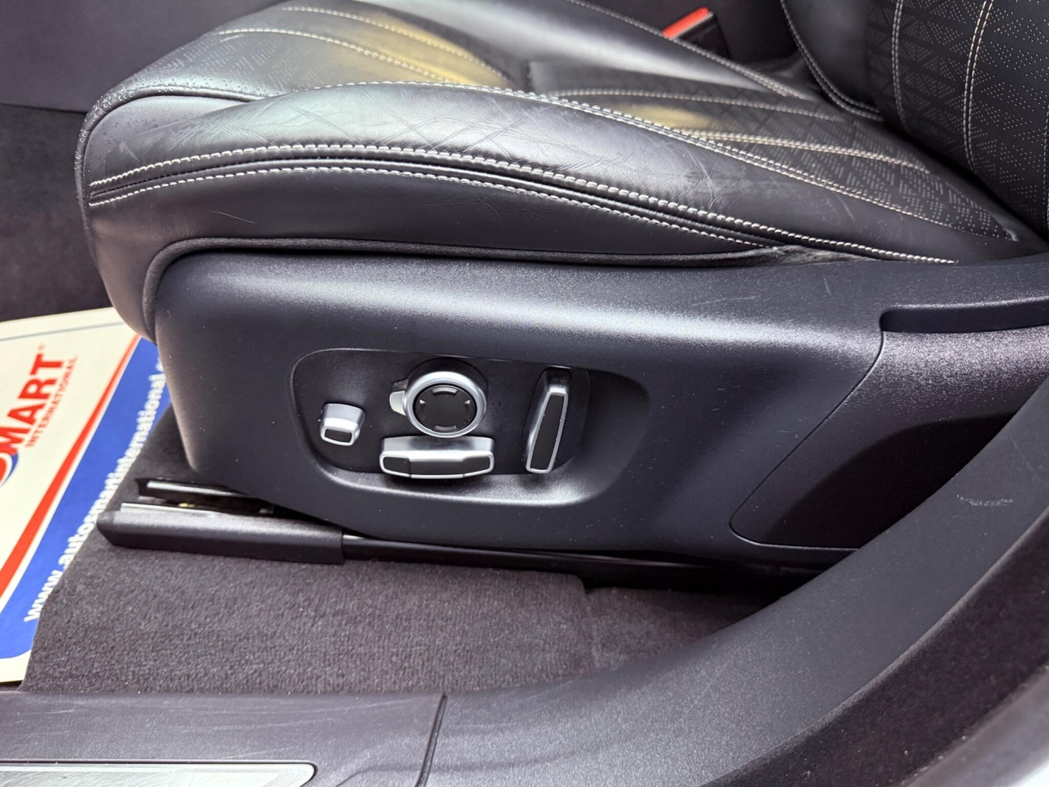 Used Land Rover Range Rover Velar 2018 for sale - 77229220: Photo 33