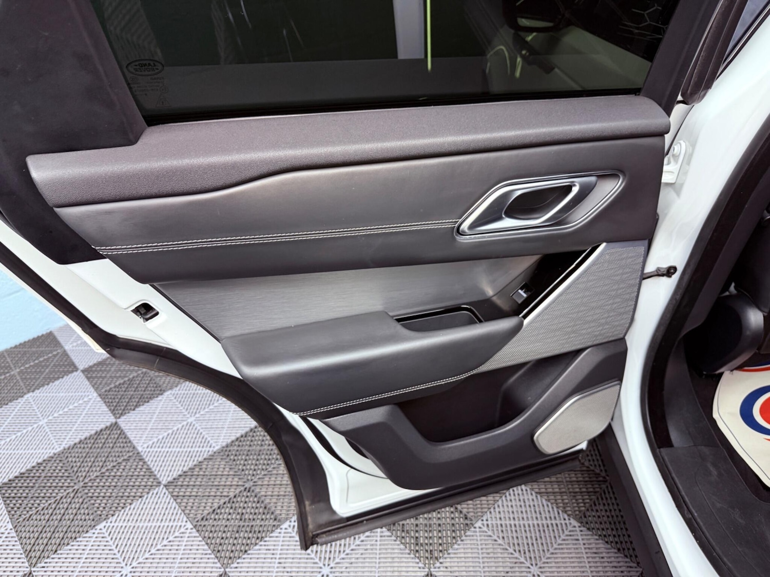 Used Land Rover Range Rover Velar 2018 for sale - 77229220: Photo 39