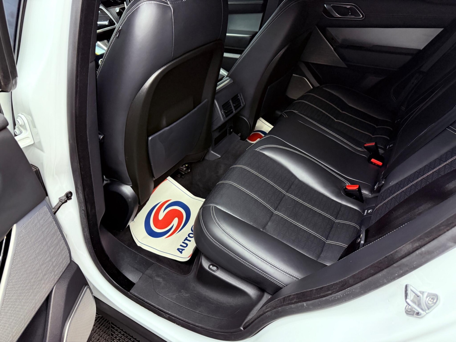 Used Land Rover Range Rover Velar 2018 for sale - 77229220: Photo 42