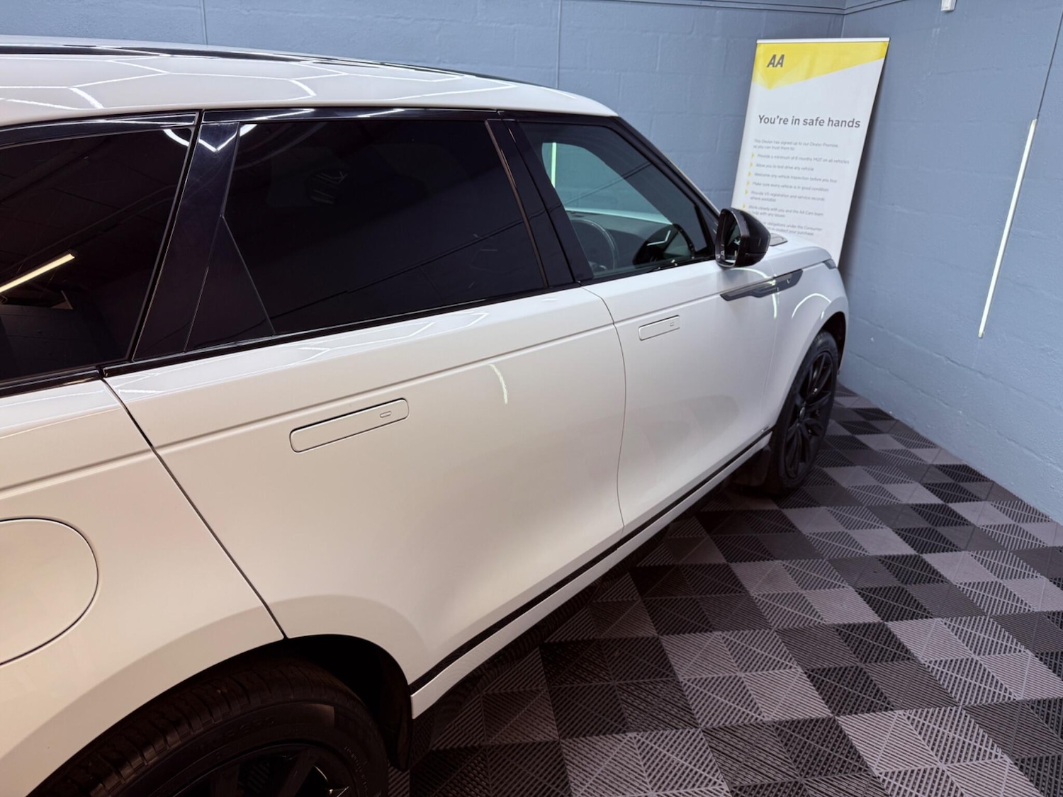 Used Land Rover Range Rover Velar 2018 for sale - 77229220: Photo 56